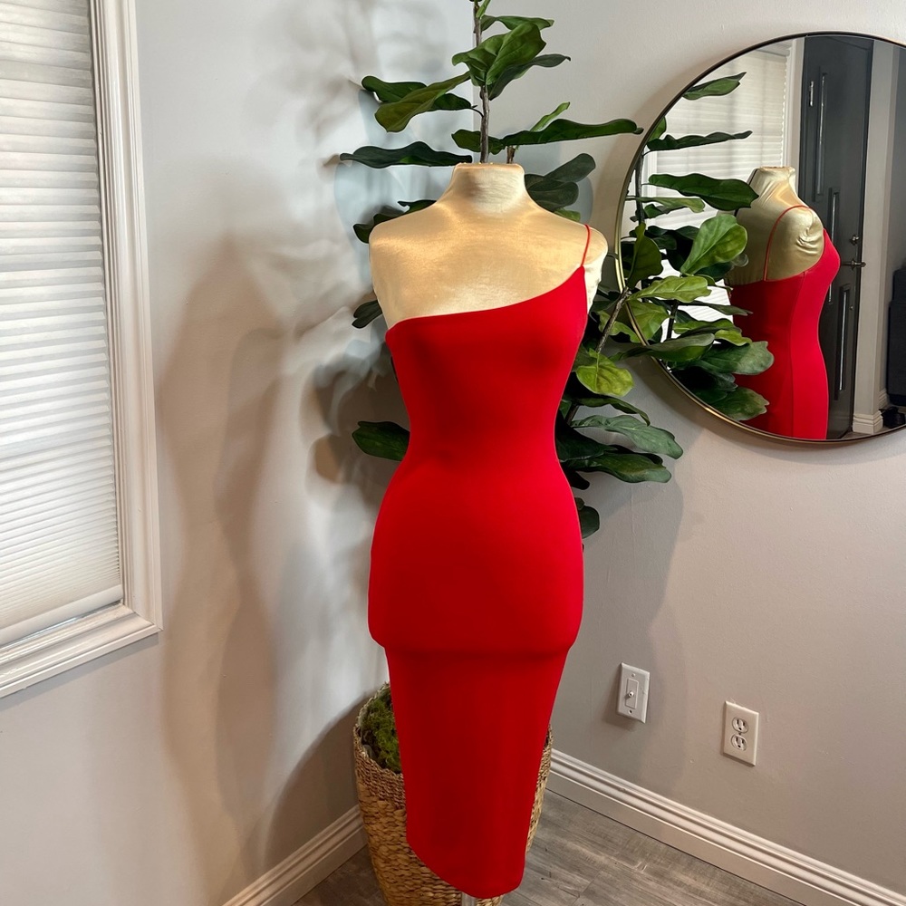 LUST ONE SHOULDER MIDI